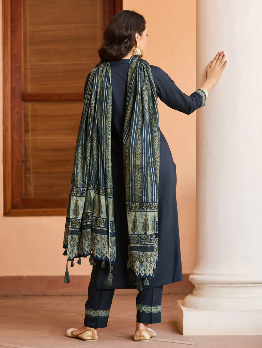 Embroidered Suit Set - Image 2