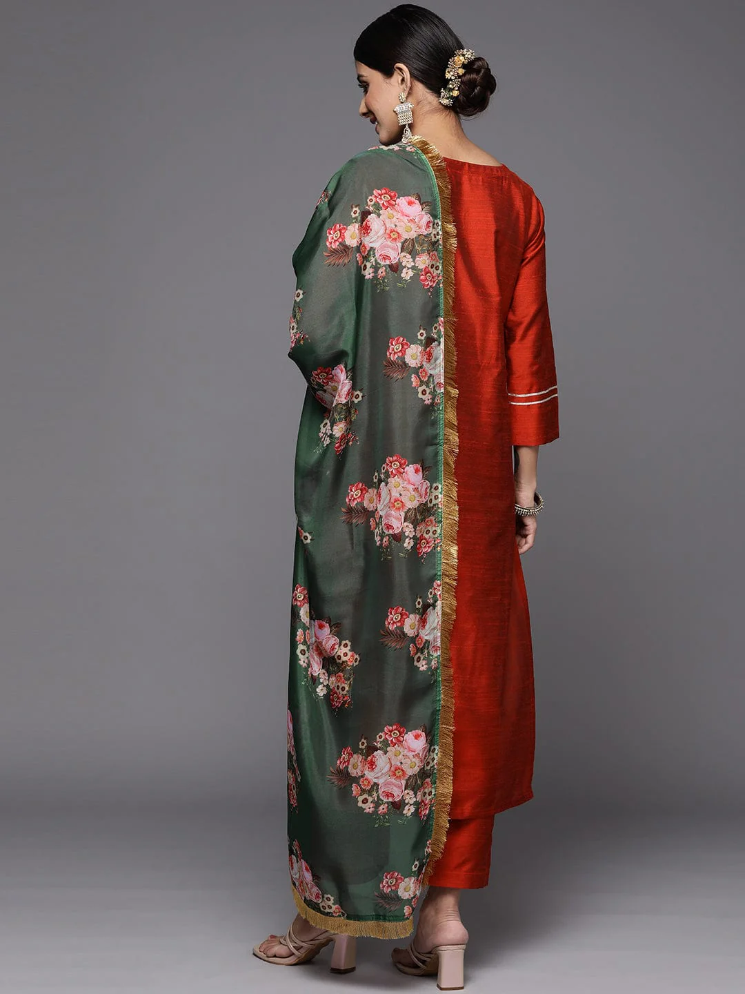 Maroon Suit Set With Dupatta - Image 3